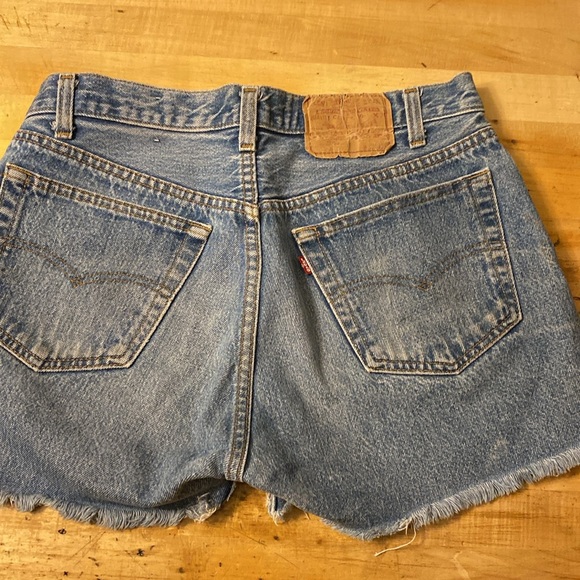 Vintage 501 Levi’s Shorts - Picture 4 of 4